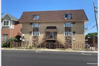 1128 Des Plaines Avenue #304, Forest Park, IL 60130 - Photo 1