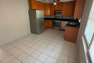 5636 W Goodman St, Chicago, IL 60630 - Photo 3