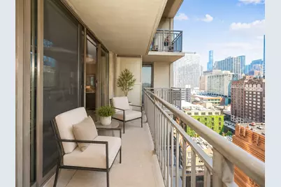630 N State Street #1708, Chicago, IL 60654 - Photo 11