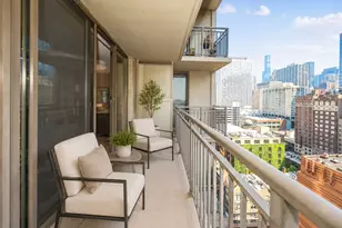 630 N State St, Chicago, IL 60654 - Photo 11