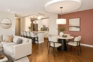 630 N State St, Chicago, IL 60654 - Photo 3