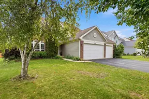 219 S Primrose Ln, Round Lake, IL 60073 - Photo 1