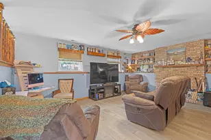 611 Parkway Ave, Antioch, IL 60002 - Photo 17
