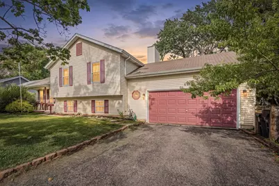 611 Parkway Avenue, Antioch, IL 60002 - Photo 1
