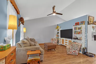 611 Parkway Avenue, Antioch, IL 60002 - Photo 5