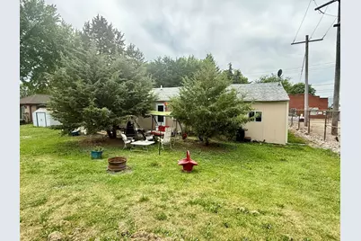 306 S Green Avenue, Polo, IL 61064 - Photo 3