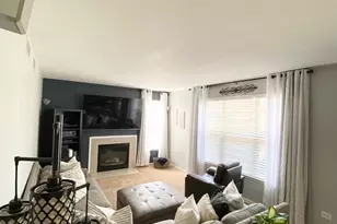 1133 Four Seasons Ln, Bolingbrook, IL 60440 - Photo 3