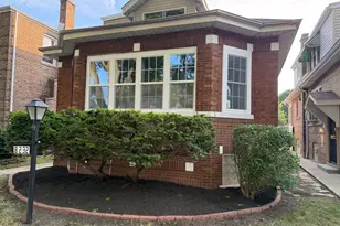 8232 S Calumet Ave, Chicago, IL 60619 - Photo 3