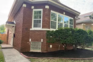 8232 S Calumet Ave, Chicago, IL 60619 - Photo 49