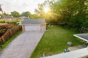 7338 N Tripp Ave, Lincolnwood, IL 60712 - Photo 13