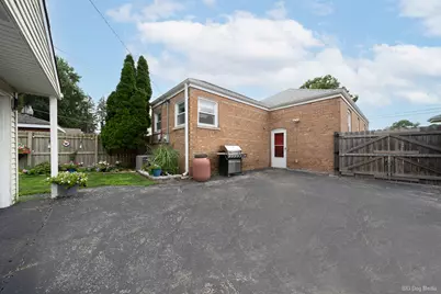 11417 S Saint Louis Avenue, Chicago, IL 60655 - Photo 19