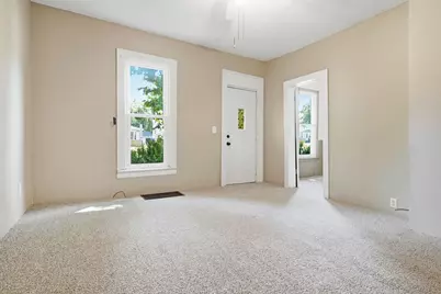 1002 E Empire Street, Bloomington, IL 61701 - Photo 3