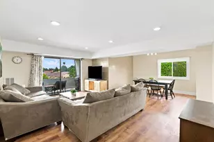 3300 N Carriageway Dr, Arlington Heights, IL 60004 - Photo 3