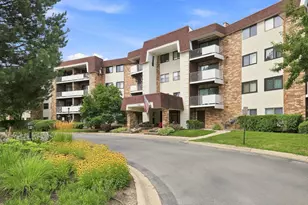 3300 N Carriageway Dr, Arlington Heights, IL 60004 - Photo 1