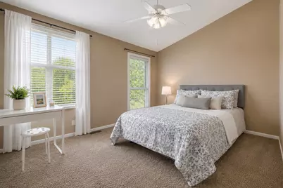 121 Golfview Drive, Glendale Heights, IL 60139 - Photo 9