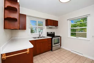 1802 Fairfield Rd, Lindenhurst, IL 60046 - Photo 7
