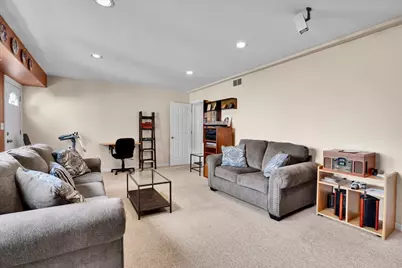 154 Newtown Drive, Buffalo Grove, IL 60089 - Photo 31
