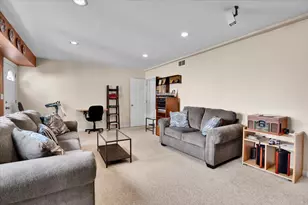 154 Newtown Dr, Buffalo Grove, IL 60089 - Photo 31