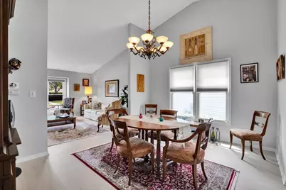 154 Newtown Drive, Buffalo Grove, IL 60089 - Photo 7