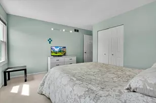 154 Newtown Dr, Buffalo Grove, IL 60089 - Photo 19
