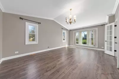 2326 W Weathersfield Way, Schaumburg, IL 60193 - Photo 3