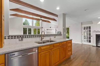 2326 W Weathersfield Way, Schaumburg, IL 60193 - Photo 9