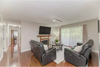 228 Brookside Lane #A, Willowbrook, IL 60527 - Photo 3