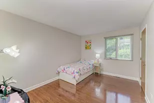 228 Brookside Ln, Willowbrook, IL 60527 - Photo 13