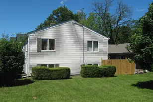 1007 Prairie Lawn Rd, Glenview, IL 60025 - Photo 3