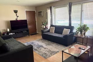10405 S Keating Ave, Oak Lawn, IL 60453 - Photo 3