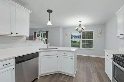1011 N South Elgin Boulevard, South Elgin, IL 60177 - Photo 15