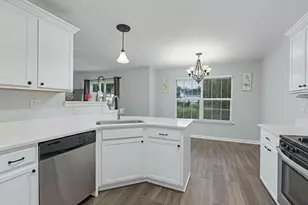 1011 N South Elgin Blvd, South Elgin, IL 60177 - Photo 15