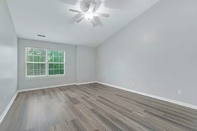 1011 N South Elgin Boulevard, South Elgin, IL 60177 - Photo 19