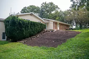 916 W Town Line Rd, Leaf River, IL 61047 - Photo 59