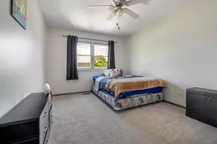 1727 Roosa Ln, Elk Grove Village, IL 60007 - Photo 11