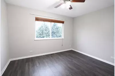 318 Abington Woods Drive, Aurora, IL 60502 - Photo 17