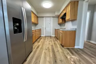 1619 Evergreen St, Rockford, IL 61101 - Photo 5