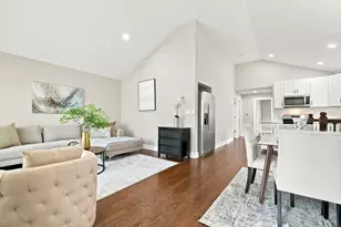 10933 S Eggleston Ave, Chicago, IL 60628 - Photo 5
