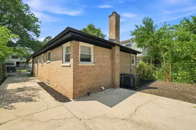 10933 S Eggleston Avenue, Chicago, IL 60628 - Photo 27
