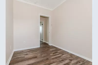 236 W Johnson Street, Utica, IL 61373 - Photo 17