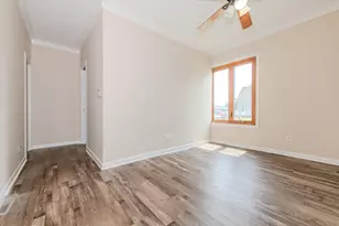 236 W Johnson St, Utica, IL 61373 - Photo 13