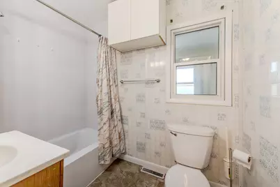 236 W Johnson Street, Utica, IL 61373 - Photo 23