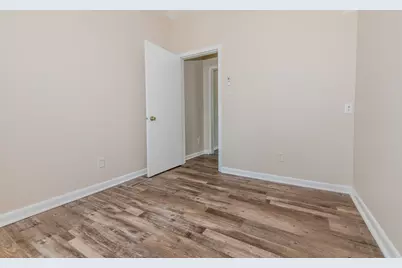236 W Johnson Street, Utica, IL 61373 - Photo 19