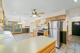 421 N Elm St, Itasca, IL 60143 - Photo 5