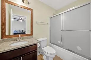 4231 Honey Locust Dr, Naperville, IL 60564 - Photo 31