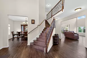 4231 Honey Locust Dr, Naperville, IL 60564 - Photo 5
