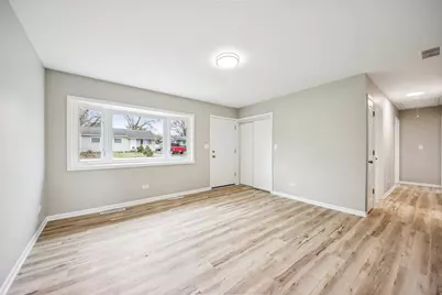 65 Della Street, Crystal Lake, IL 60014 - Photo 3