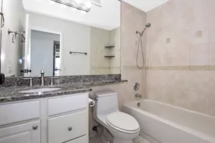 33 W Delaware Pl, Chicago, IL 60610 - Photo 37
