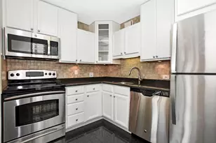33 W Delaware Pl, Chicago, IL 60610 - Photo 21
