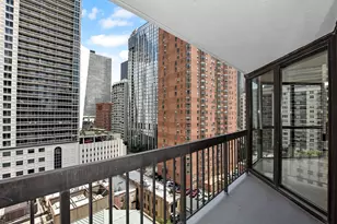 33 W Delaware Pl, Chicago, IL 60610 - Photo 27